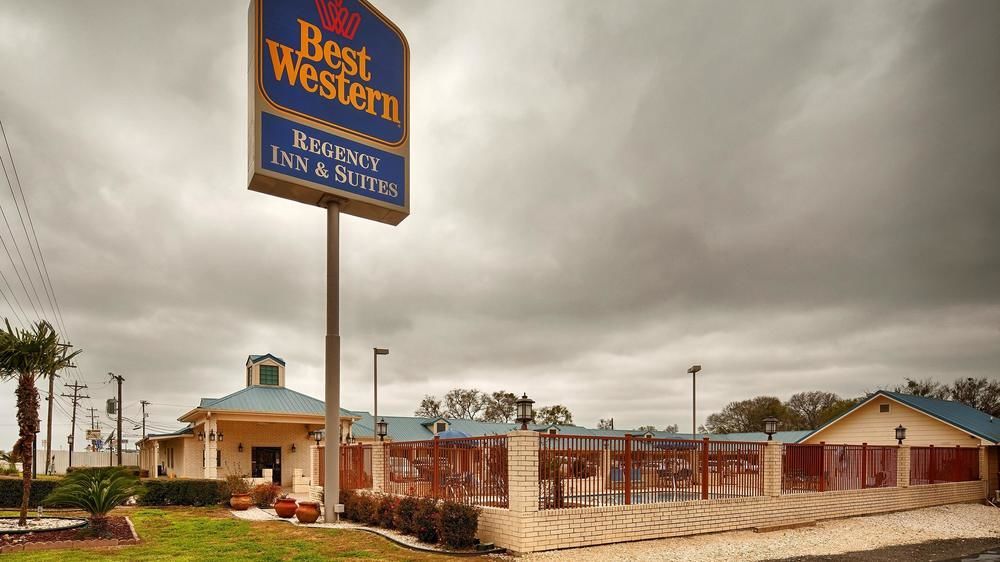 Best Western Regency Inn&Suites Gonzales Exterior foto